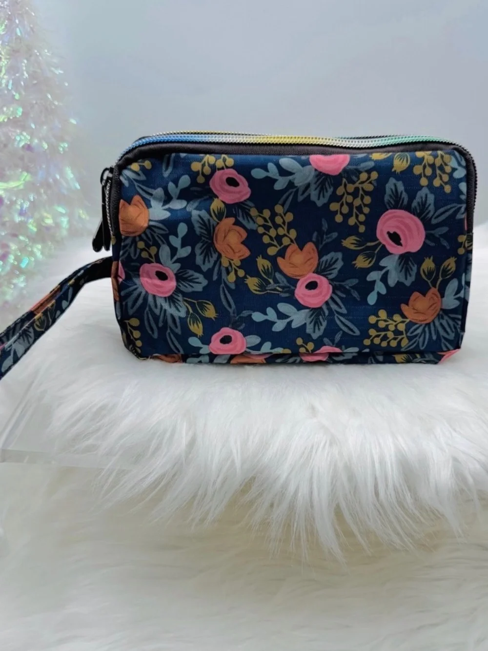 Floral Print Makeup Cosmetic Wristlet Blue 2
